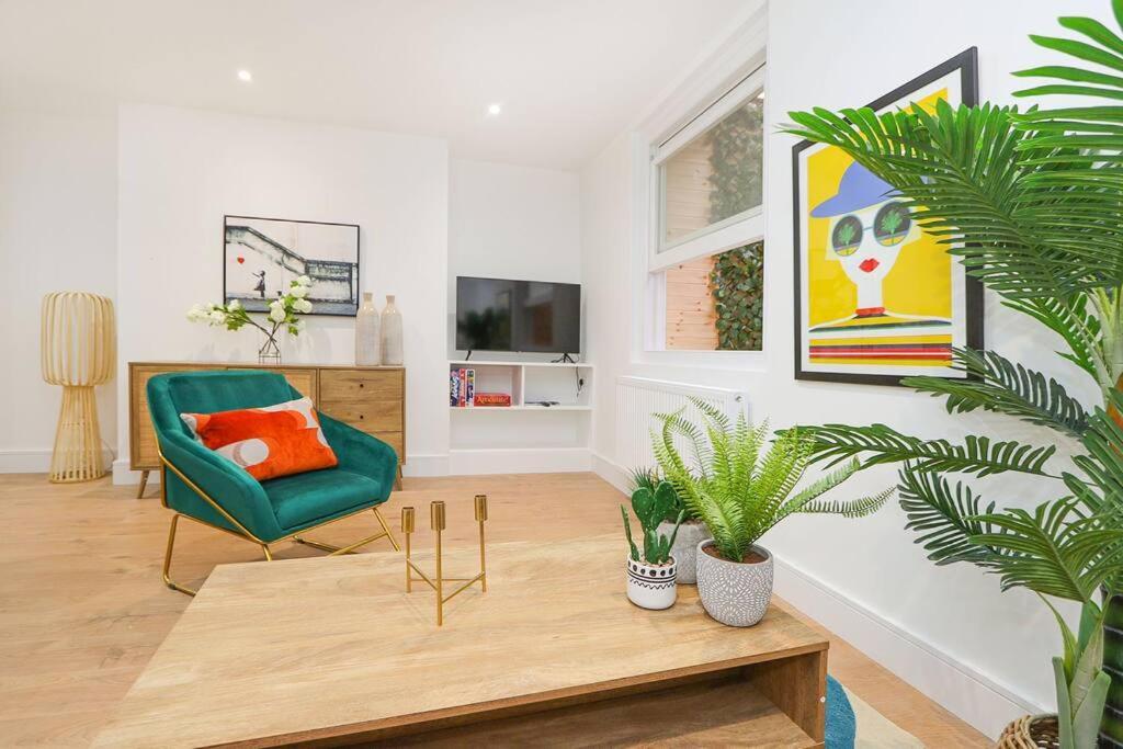 The London Secret, 1 Bed Flat With Patio - Zone 2 Londres Exterior foto